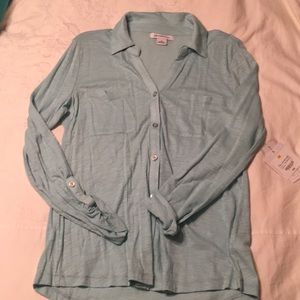 Liz Claiborne bottom down top with front pockets